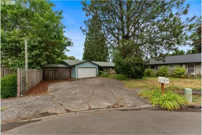 685 SW 20th Cir, Troutdale, OR 97060 - Photo 2