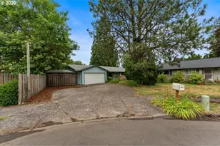 685 SW 20th Cir, Troutdale, OR 97060 - Photo 2