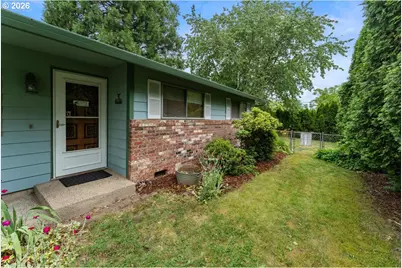 685 SW 20th Cir, Troutdale, OR 97060 - Photo 6