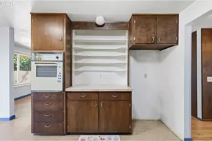 260 N Grand St, Eugene, OR 97402 - Photo 32