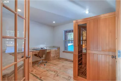 17879 Kodiak Ln, Bend, OR 97707 - Photo 10