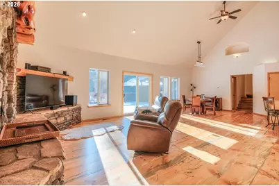 17879 Kodiak Ln, Bend, OR 97707 - Photo 4