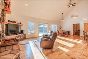 17879 Kodiak Ln, Bend, OR 97707 - Photo 4