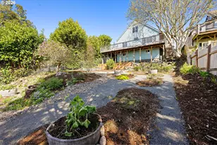 341 Kensington Ave, Astoria, OR 97103 - Photo 34