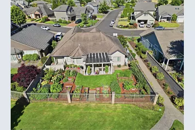 478 Pebble Beach Dr, Creswell, OR 97426 - Photo 36