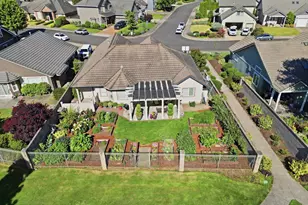 478 Pebble Beach Dr, Creswell, OR 97426 - Photo 36