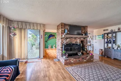 875 Signal Way, Coos Bay, OR 97420 - Photo 6