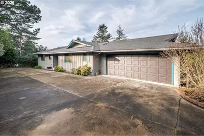 875 Signal Way, Coos Bay, OR 97420 - Photo 1