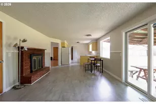 1210 River Bend Rd, Salem, OR 97304 - Photo 10