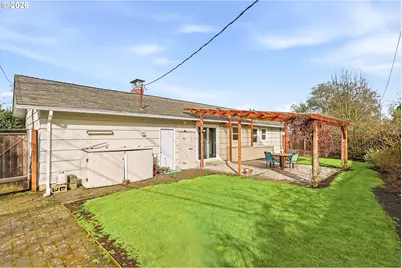 2418 NE 137th Ave, Portland, OR 97230 - Photo 20