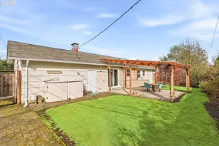 2418 NE 137th Ave, Portland, OR 97230 - Photo 20