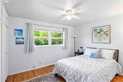 2418 NE 137th Ave, Portland, OR 97230 - Photo 12