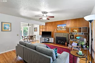 2418 NE 137th Ave, Portland, OR 97230 - Photo 4