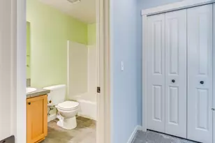 8139 NE Rockne Way, Hillsboro, OR 97006 - Photo 28