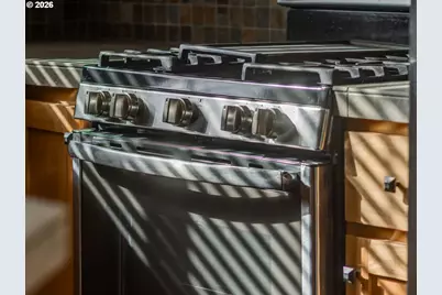 8139 NE Rockne Way, Hillsboro, OR 97006 - Photo 12