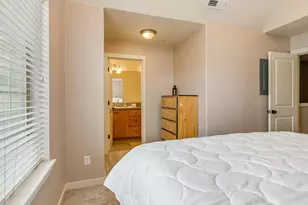 8139 NE Rockne Way, Hillsboro, OR 97006 - Photo 26