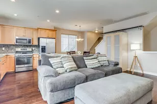 8139 NE Rockne Way, Hillsboro, OR 97006 - Photo 10