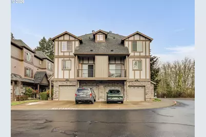 8139 NE Rockne Way, Hillsboro, OR 97006 - Photo 2