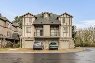 8139 NE Rockne Way, Hillsboro, OR 97006 - Photo 2