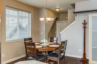 8139 NE Rockne Way, Hillsboro, OR 97006 - Photo 18