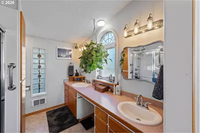 770 18th Ave, Coos Bay, OR 97420 - Photo 6