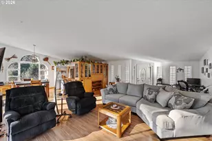 770 18th Ave, Coos Bay, OR 97420 - Photo 14