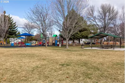 1650 SW 16th St, Redmond, OR 97756 - Photo 4