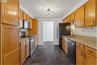 23 SE 205th Pl, Gresham, OR 97030 - Photo 4