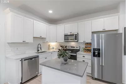 8007 N Hudson St, Portland, OR 97203 - Photo 8