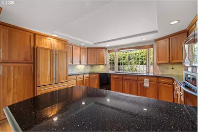 1715 NE 169th Ave, Portland, OR 97230 - Photo 8