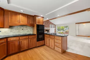 1715 NE 169th Ave, Portland, OR 97230 - Photo 6