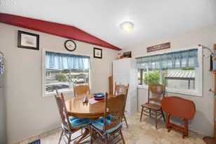 17655 Bluff Rd, Sandy, OR 97055 - Photo 10