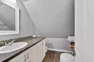 352 NE 21st St, Salem, OR 97301 - Photo 26