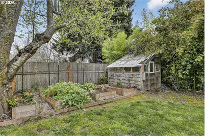 352 NE 21st St, Salem, OR 97301 - Photo 32