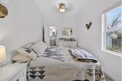 352 NE 21st St, Salem, OR 97301 - Photo 18