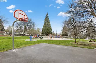 352 NE 21st St, Salem, OR 97301 - Photo 36