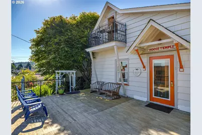 817 Exchange St, Astoria, OR 97103 - Photo 2