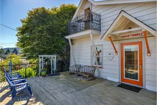 817 Exchange St, Astoria, OR 97103 - Photo 2