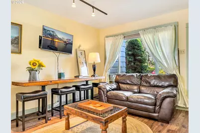817 Exchange St, Astoria, OR 97103 - Photo 22