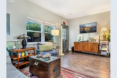 817 Exchange St, Astoria, OR 97103 - Photo 36