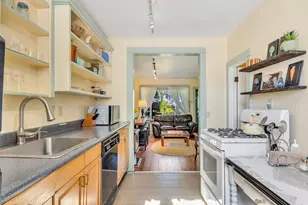 817 Exchange St, Astoria, OR 97103 - Photo 28