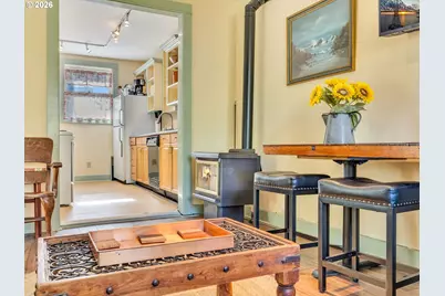 817 Exchange St, Astoria, OR 97103 - Photo 24