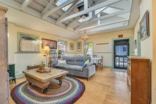 817 Exchange St, Astoria, OR 97103 - Photo 4