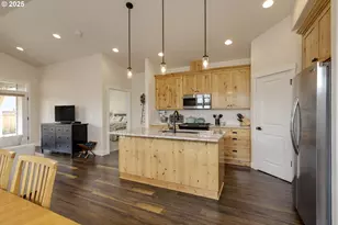 1779 SE Academy St, Dallas, OR 97338 - Photo 4
