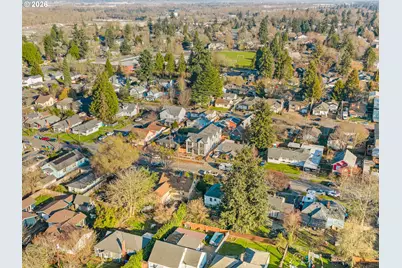 9560 N Buchanan Ave, Portland, OR 97203 - Photo 16