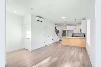 9560 N Buchanan Ave, Portland, OR 97203 - Photo 4