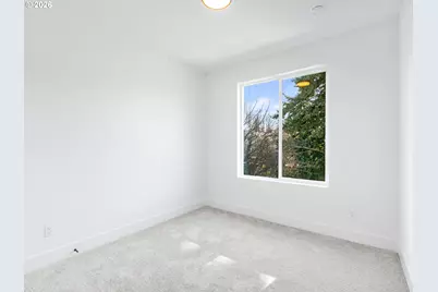 9560 N Buchanan Ave, Portland, OR 97203 - Photo 10