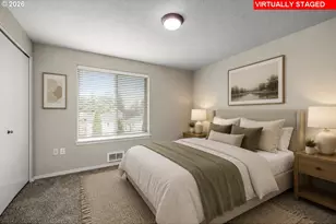 11885 SE Pine St, Portland, OR 97216 - Photo 12