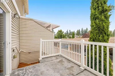 11885 SE Pine St, Portland, OR 97216 - Photo 20