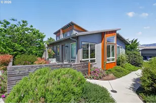 106 Dunn Cir, Ashland, OR 97520 - Photo 2